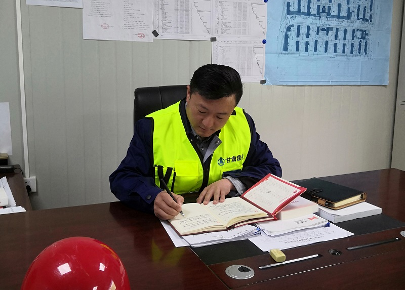 抽時間自學(xué).jpg